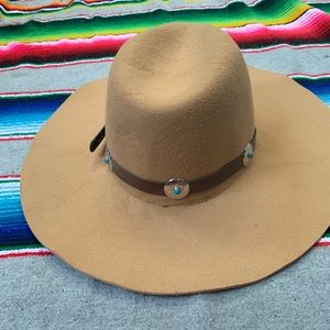 FELT FLOPPY HAT NWT